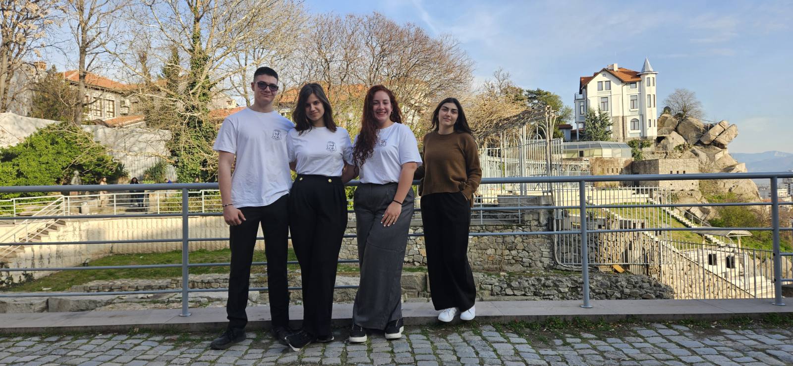 Участие на ученици в състезанието "Пътешествие в биологията"