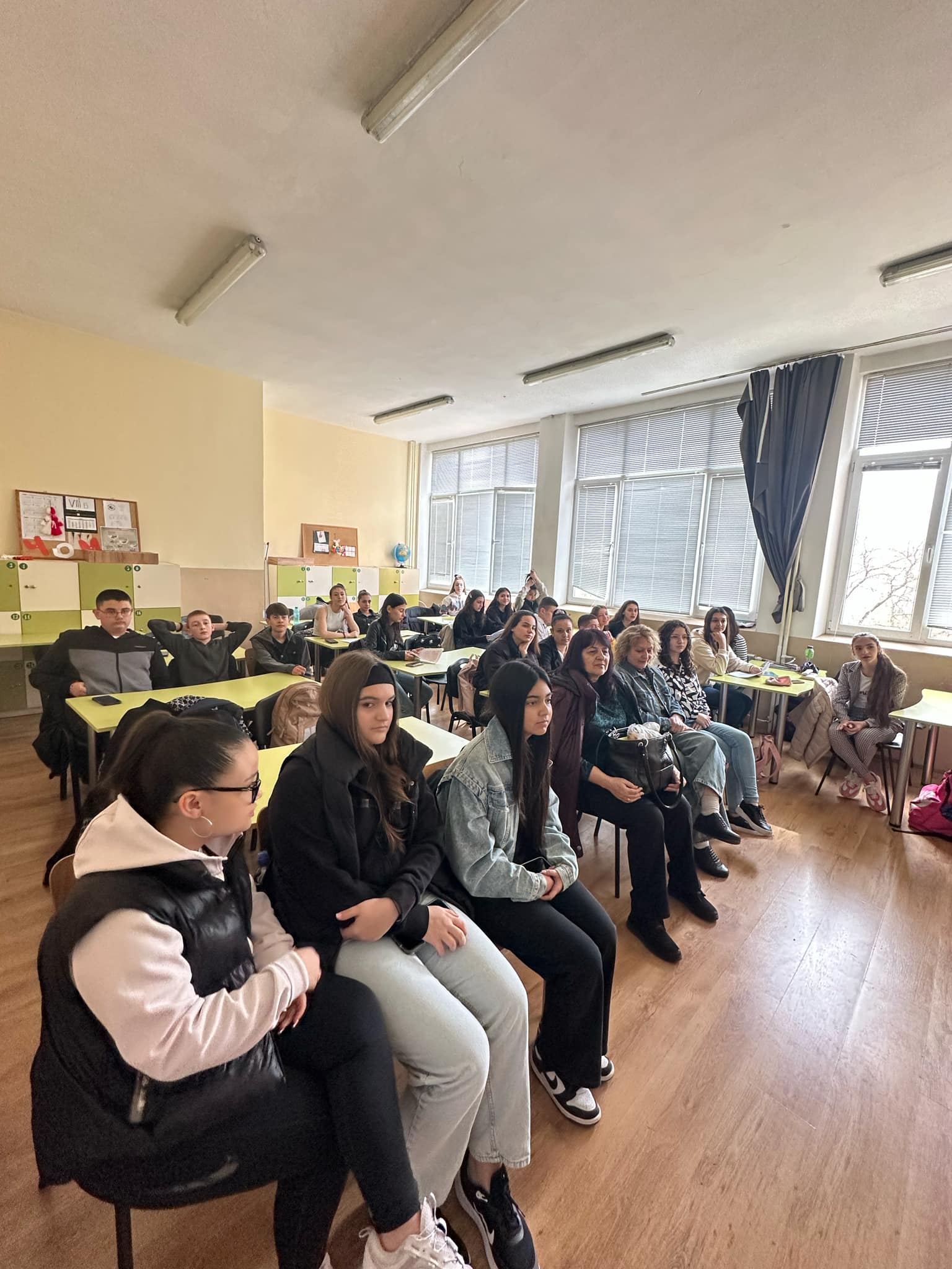 Финална среща по Големия въпрос на VIII клас - "Как да оцелеем на ръба?"